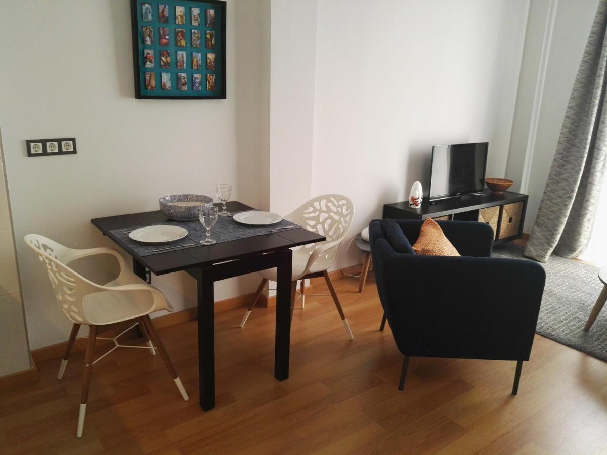 Apartamento Cervantes Малага Екстериор снимка